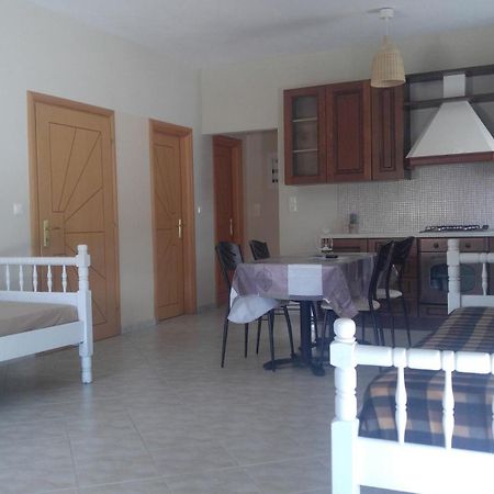 Avantis Apartments Perivolia  Szoba fotó